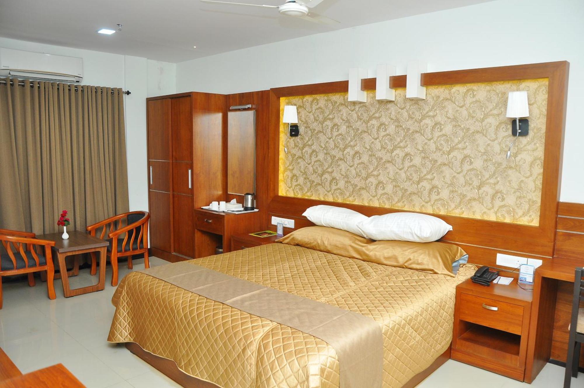 Kallada Mamatha Motels Kunnamkulam Kültér fotó